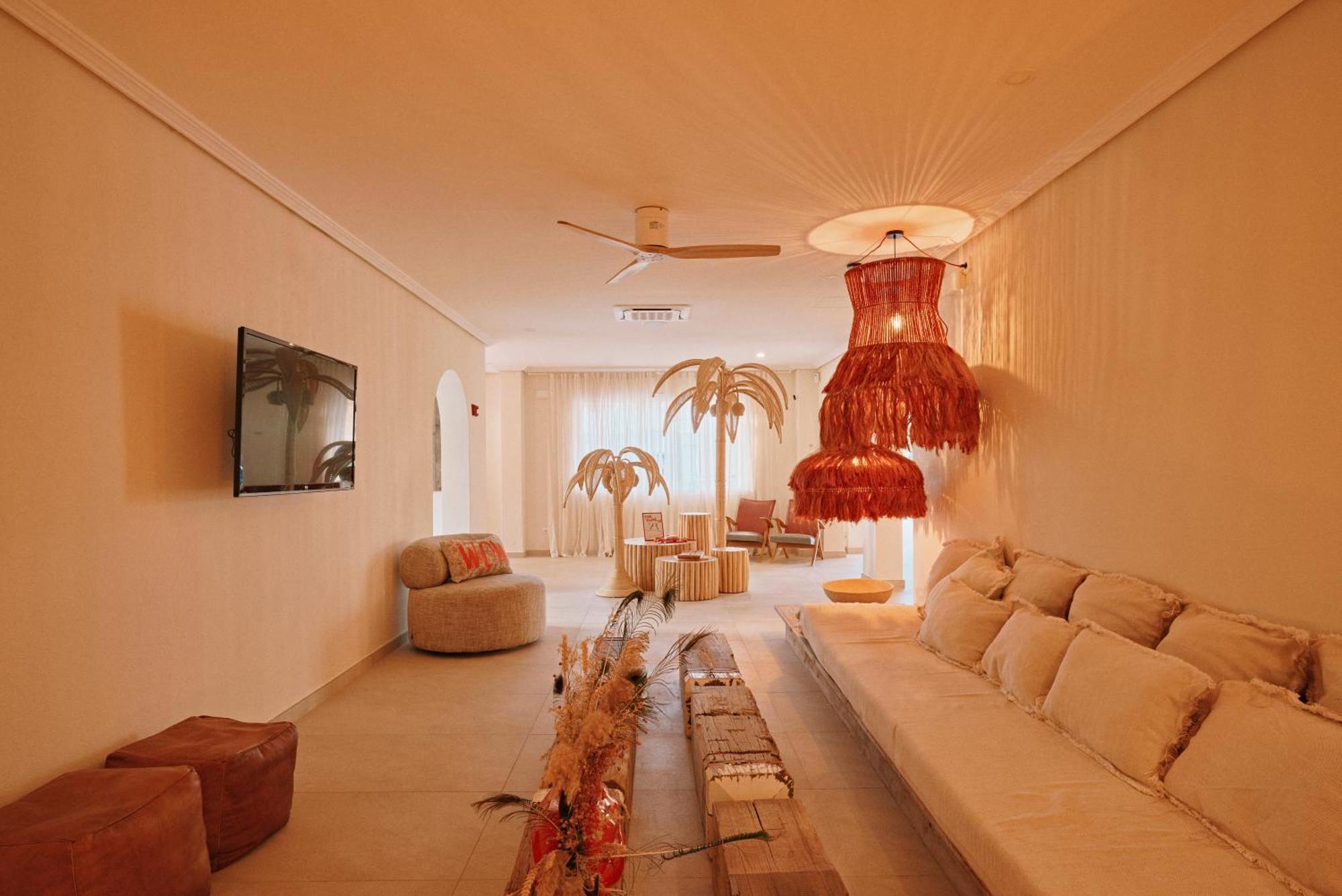 Апарт отель Secret Oasis Ibiza-Only Adults Сан-Антонио-Абад Экстерьер фото